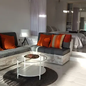 Casa Robert Y Nergiz Apartment Sitio de Calahonda